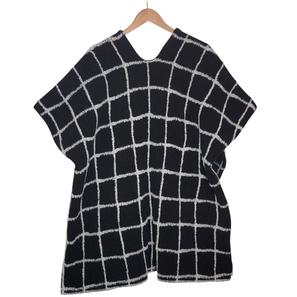 Iperico Black White Windowpane Check Wool Poncho One Size Italy Classic Cozy - Picture 9 of 11